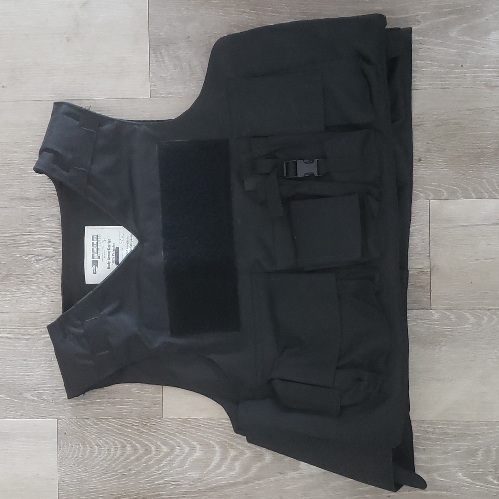 Armour carrier